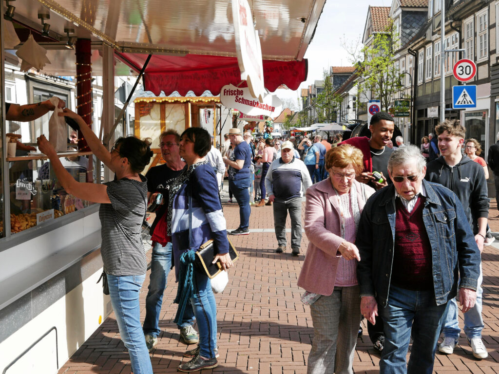 Markt, Lange Straße, Besucher