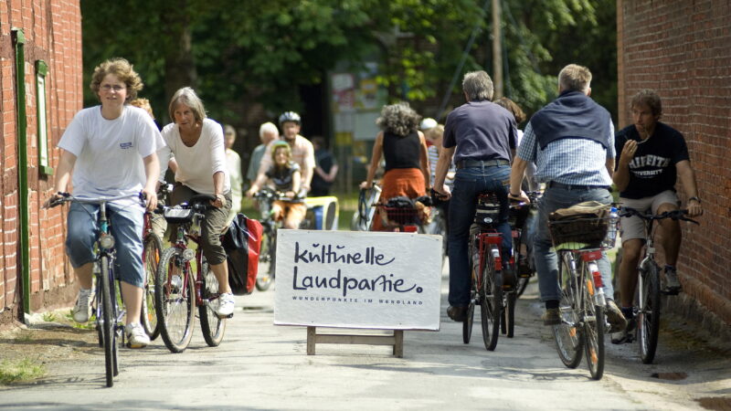 Von Himmelfahrt bis Pfingsten läuft wieder die Kulturelle Landpartie. Viele nutzen das Rad, um von Station zu Station zu gelangen.