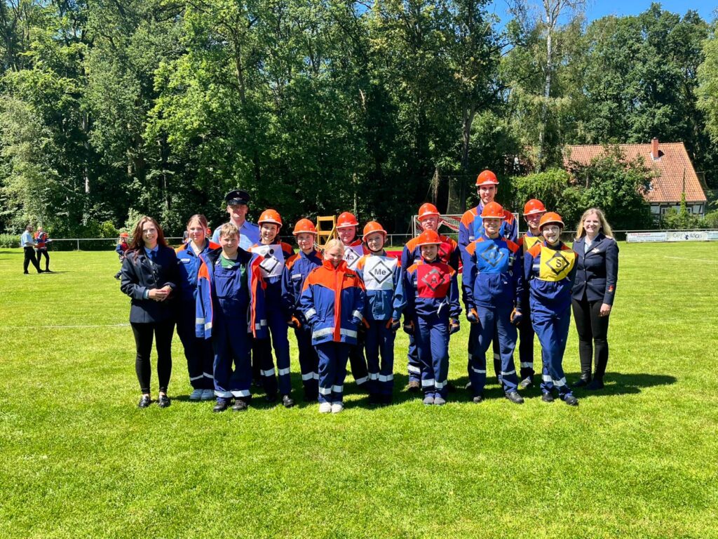 Die Jugendfeuerwehr Bösel-Woltersdorf beim Wettkampf im vergangenen Jahr.