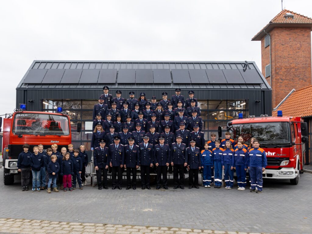 Das Team der Freiwilligen Feuerwehr Damnatz freut sich darauf, nach 2003 erneut Gastgeber des Kreisfeuerwehrtages sein zu dürfen.