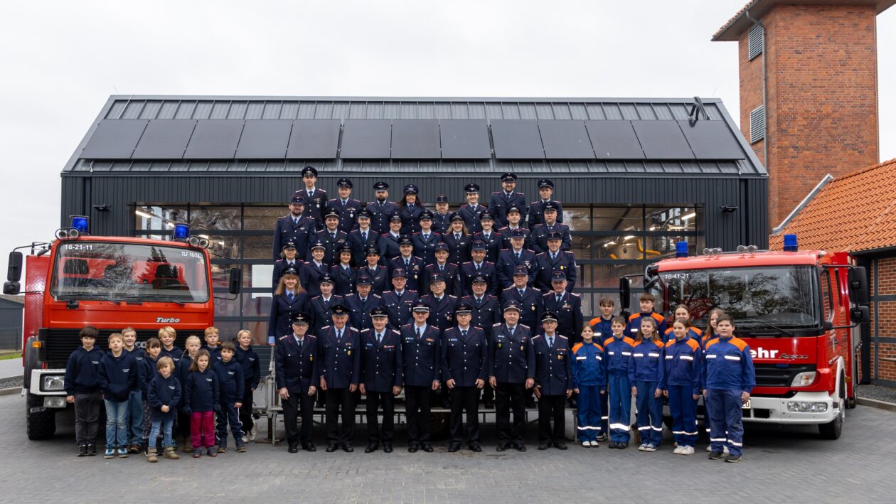 Das Team der Freiwilligen Feuerwehr Damnatz freut sich darauf, nach 2003 erneut Gastgeber des Kreisfeuerwehrtages sein zu dürfen.