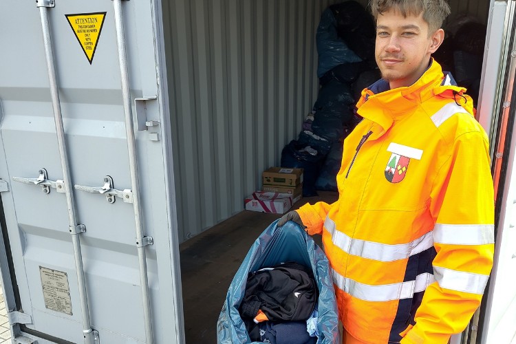 Auch im Entsorgungszentrum in Woltersdorf werden Altkleider angenommen.