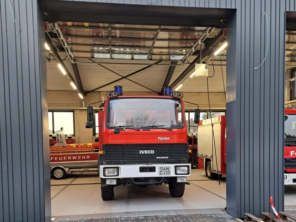 Seit Kurzem verfügt die FF Damnatz über ein Tanklöschfahrzeug vom Typ 16/24 Tr auf einem IVECO Magirus Fahrgestell.