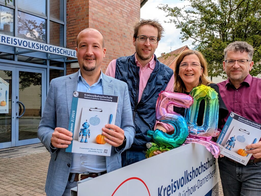 KVHS Programm 2/25, 50 Jahre