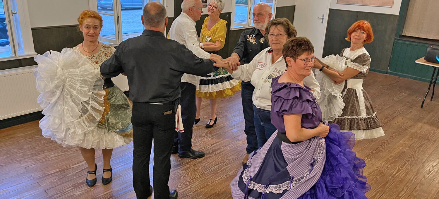 Die Wendland Dancers treffen sich einmal in der Woche, um Square Dance zu üben.