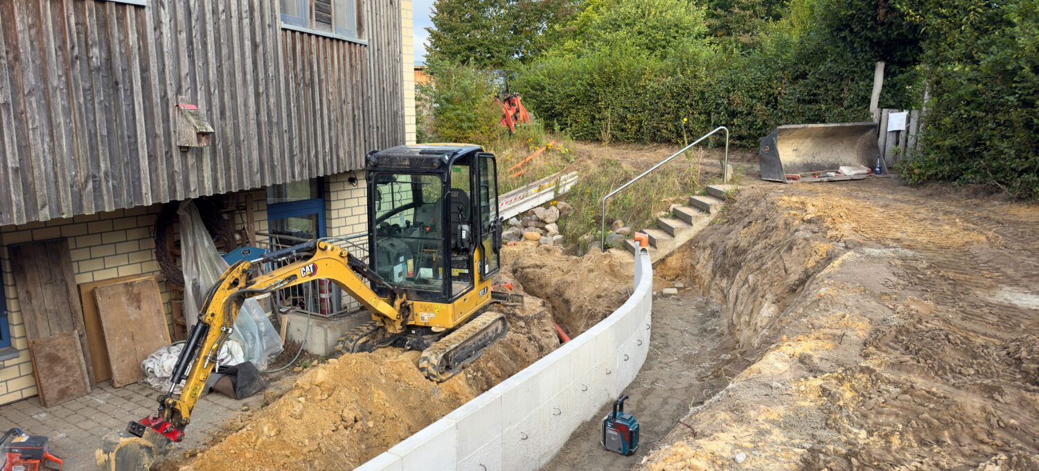 Das Gelände der Freien Schule Hitzacker soll widerstandsfähiger gegen die Folgen der Klimaerwärmung werden – und zum Lernraum für Klimabewusstsein.